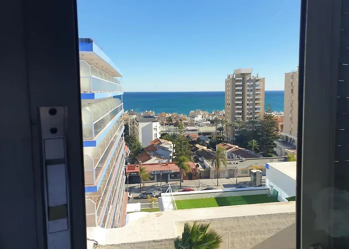 Apartamento con vistas al mar a metros de la playa Carihuela Soleil